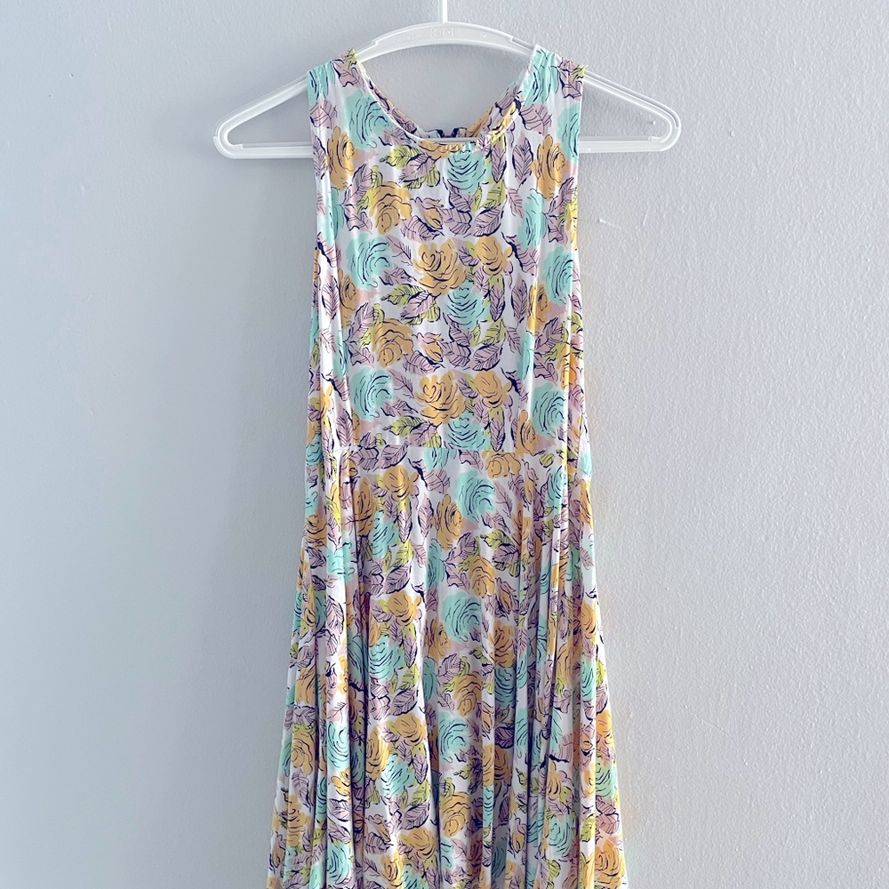 Valija Floral Sleeveless Dress; Size Small; Color; Multicolor floral